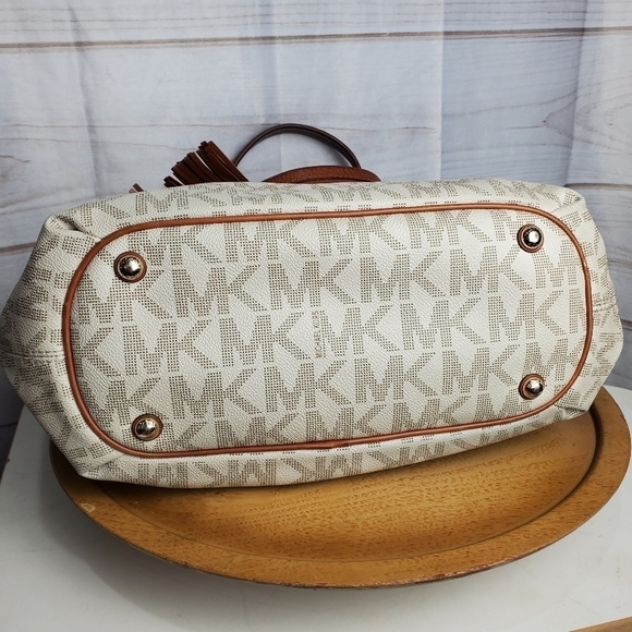 Michael Kors Jet Set Large Logo Leather Gathered Brown Vanilla Tote Purse 15" - Picture 10 of 15